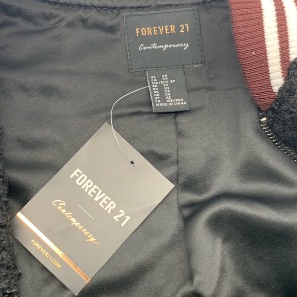 NWT Forever 21 Contemporary LS Zip Front Varsity Soft Teddy Jacket Black Size XS - Picture 3 of 9